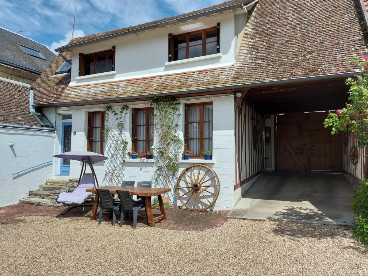 Trie-Château Chez Robinsヴィラ エクステリア 写真